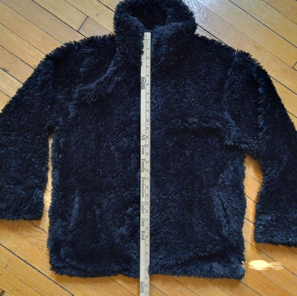 Fluffy Pleasant Pheasant faux fur full zip jacket black made in Canada size larg - Picture 5 of 7